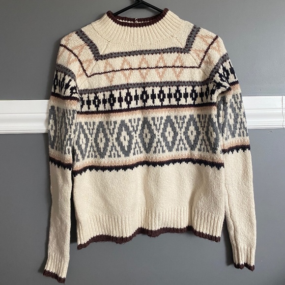 American Eagle Outfitters Sweaters - (NEW) American Eagle Knit Sweater